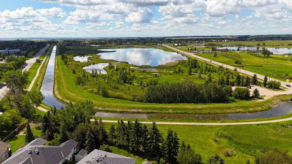 5C Crystal Ridge Cove Strathmore AB T1P 1R6