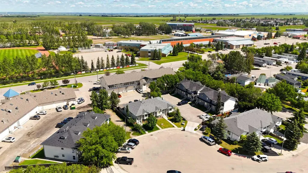 5C Crystal Ridge Cove Strathmore AB T1P 1R6
