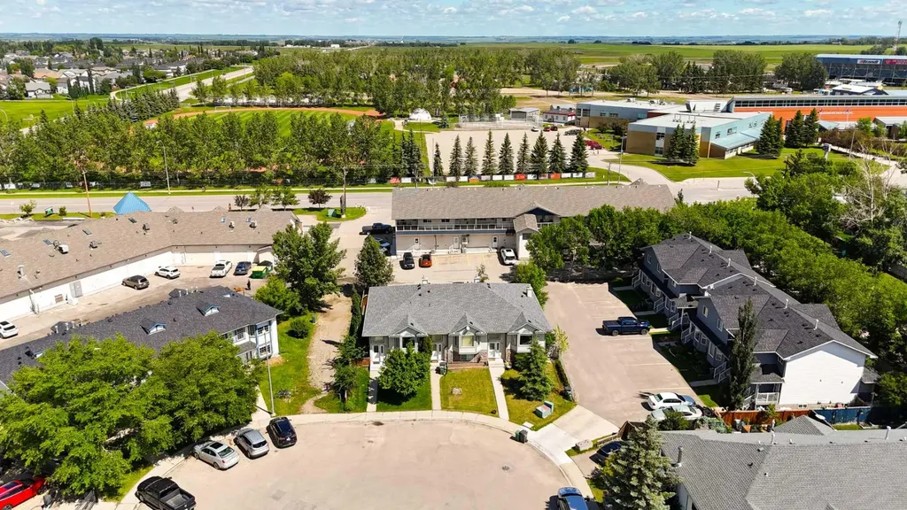 5C Crystal Ridge Cove Strathmore AB T1P 1R6