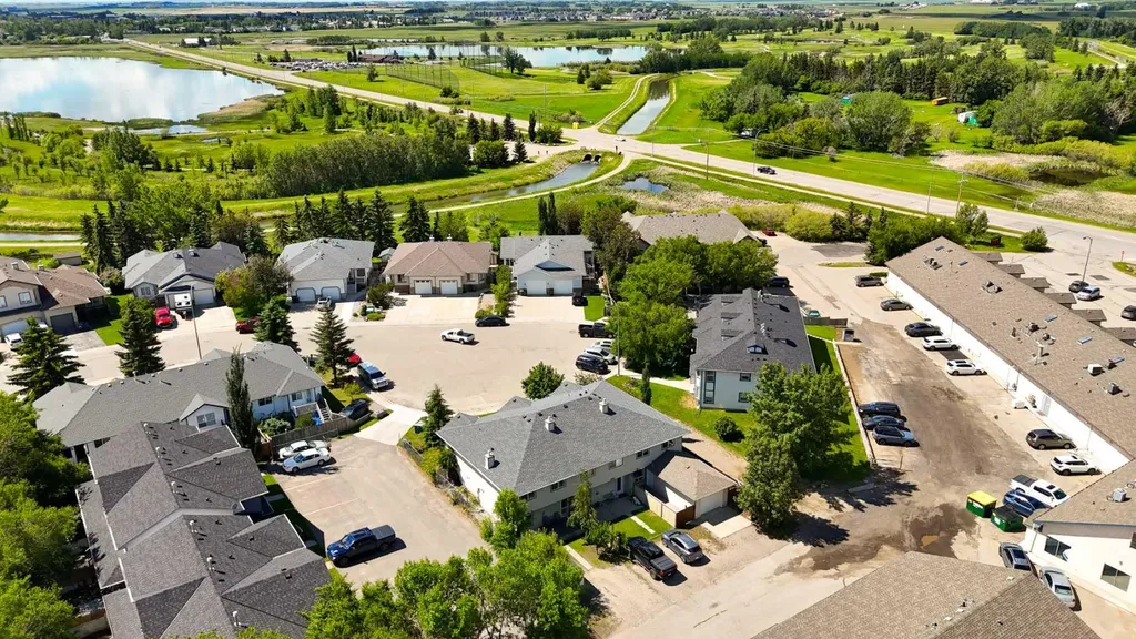 5C Crystal Ridge Cove Strathmore AB T1P 1R6