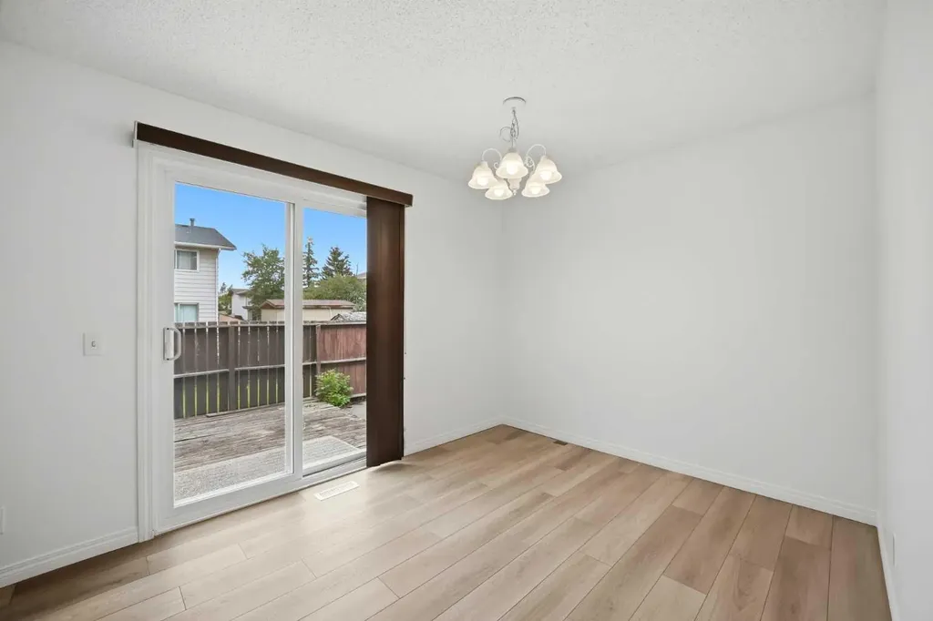 5608 Rundlehorn Drive NE Calgary AB T1Y3J2