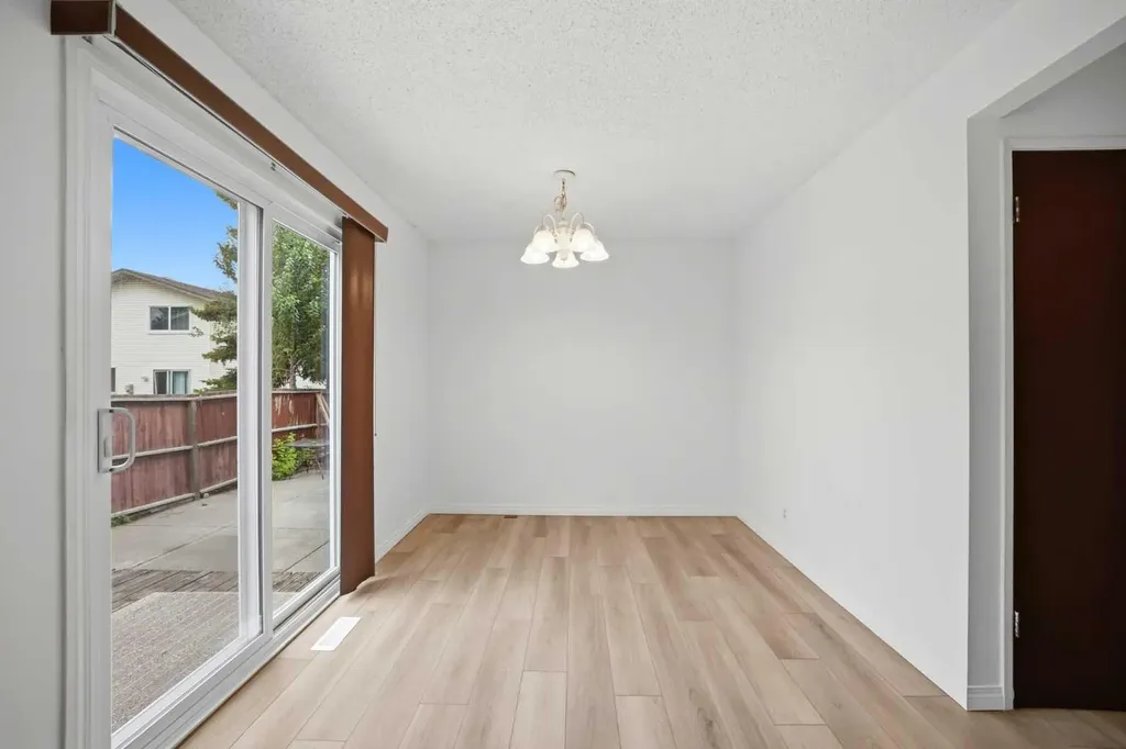 5608 Rundlehorn Drive NE Calgary AB T1Y3J2