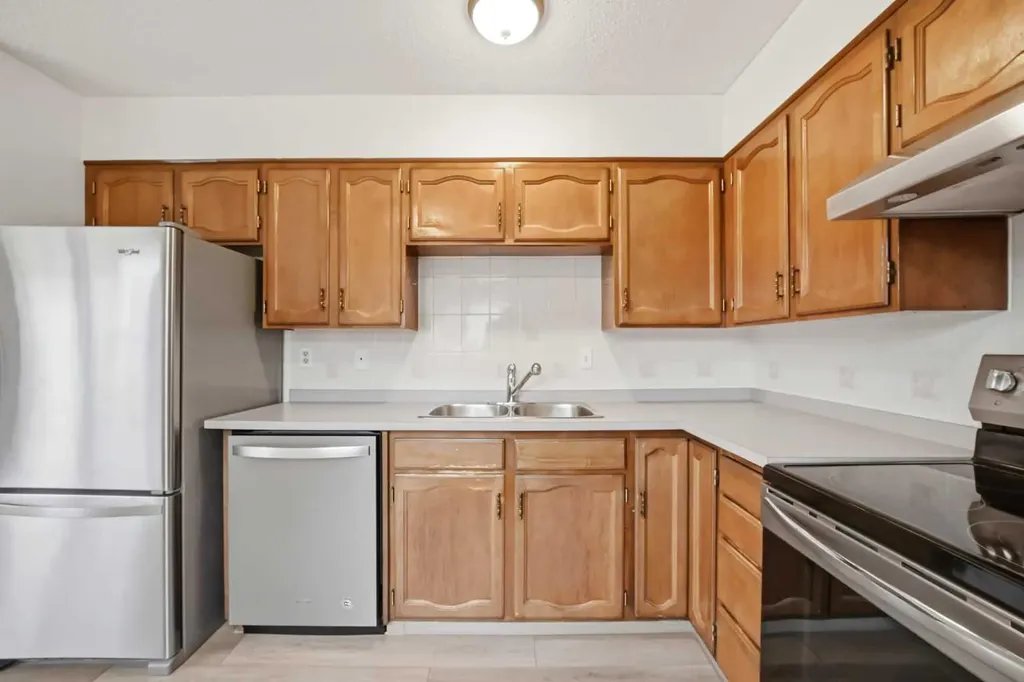 5608 Rundlehorn Drive NE Calgary AB T1Y3J2
