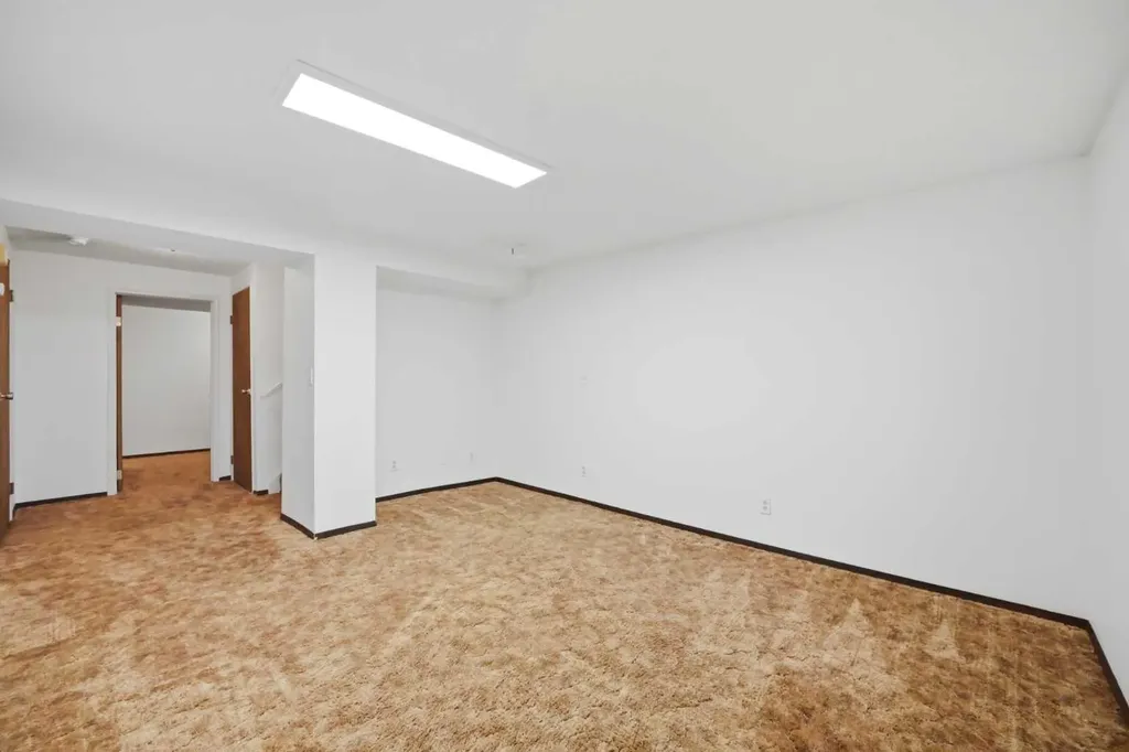 5608 Rundlehorn Drive NE Calgary AB T1Y3J2