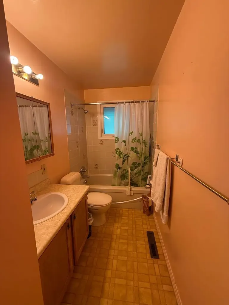 1815 19 Avenue S Lethbridge AB T1K 1E2