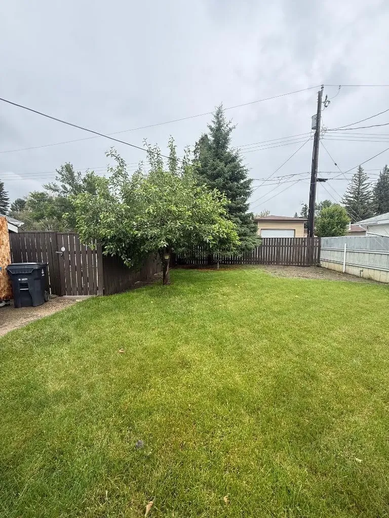 1815 19 Avenue S Lethbridge AB T1K 1E2