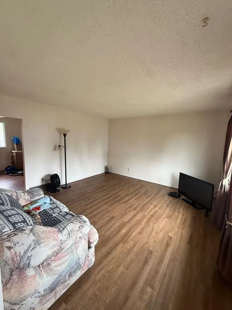 1815 19 Avenue S Lethbridge AB T1K 1E2