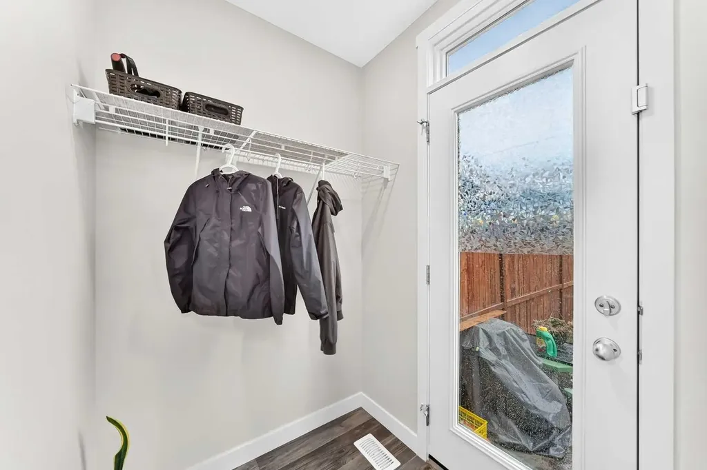 112 Carrington Boulevard NW Calgary AB T3P 1K8