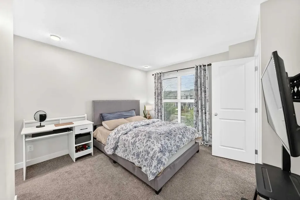 112 Carrington Boulevard NW Calgary AB T3P 1K8
