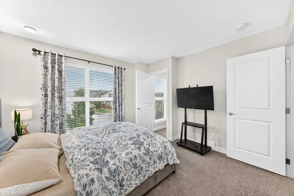 112 Carrington Boulevard NW Calgary AB T3P 1K8