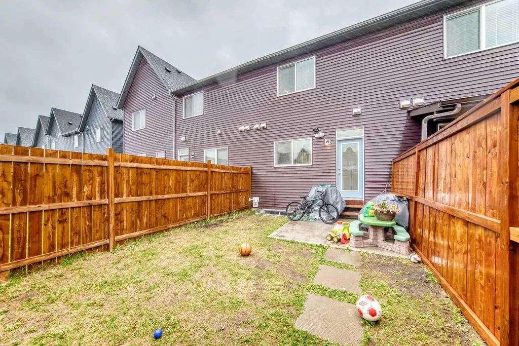 112 Carrington Boulevard NW Calgary AB T3P 1K8