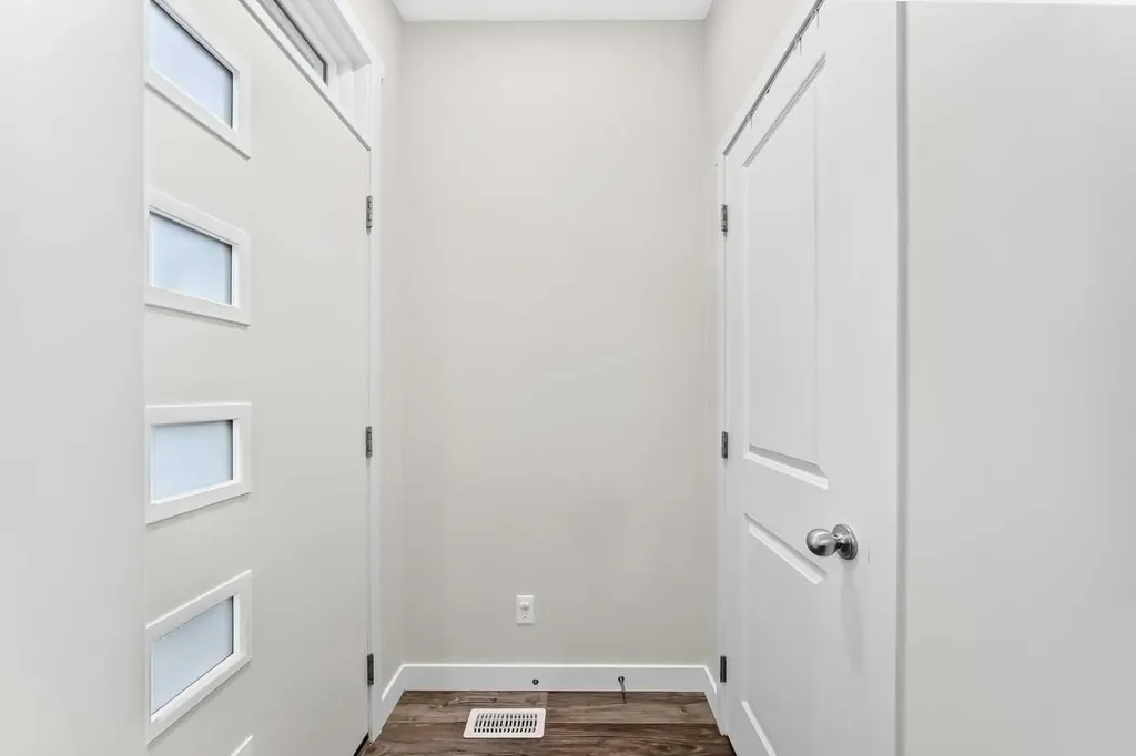 112 Carrington Boulevard NW Calgary AB T3P 1K8
