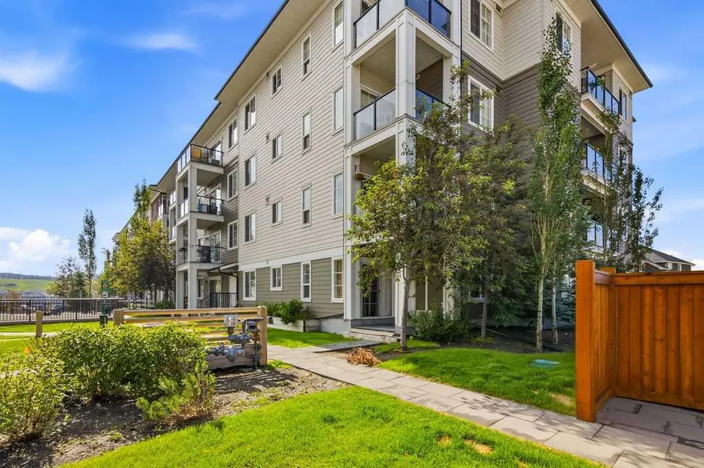298 Sage Meadows Park NW Calgary AB T3P 1P5