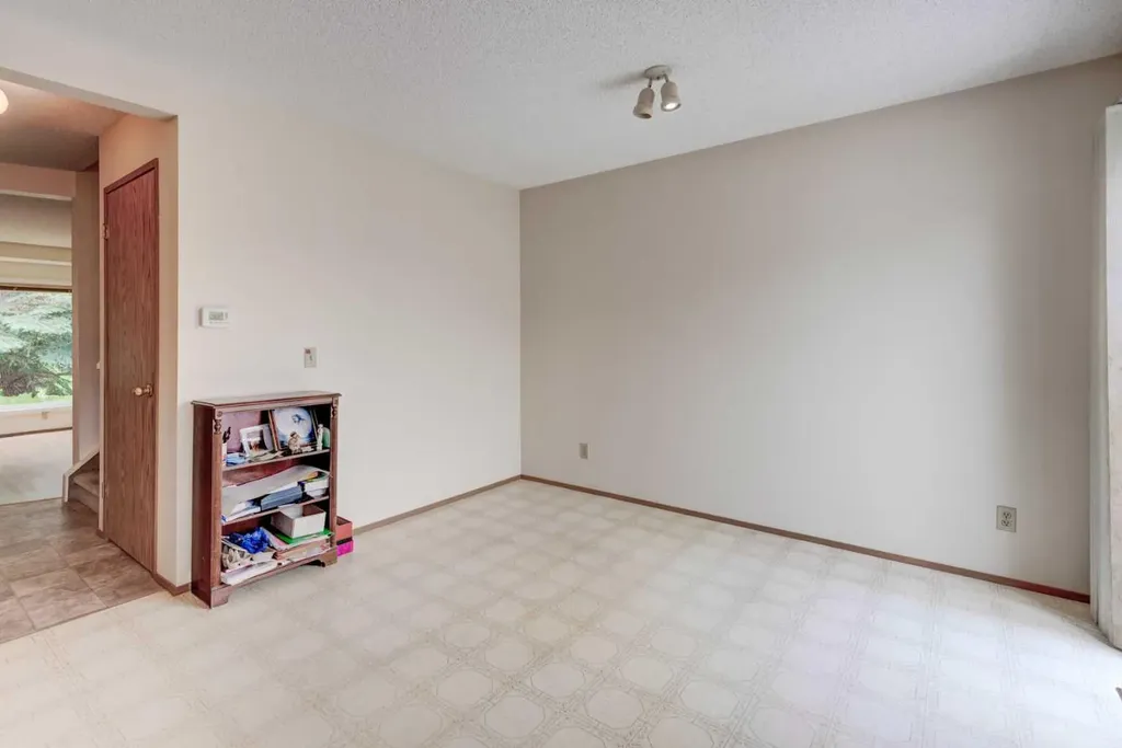 232 Erin Woods Drive SE Calgary AB T2B3B9
