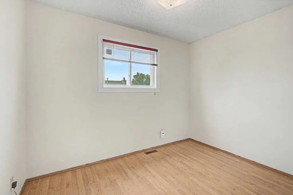 232 Erin Woods Drive SE Calgary AB T2B3B9