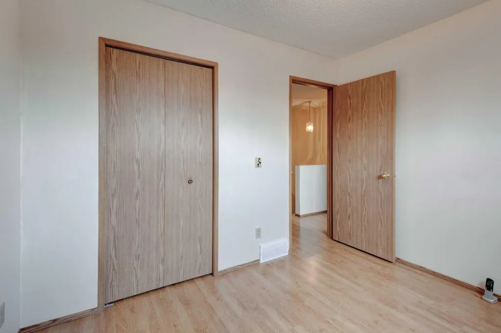 232 Erin Woods Drive SE Calgary AB T2B3B9