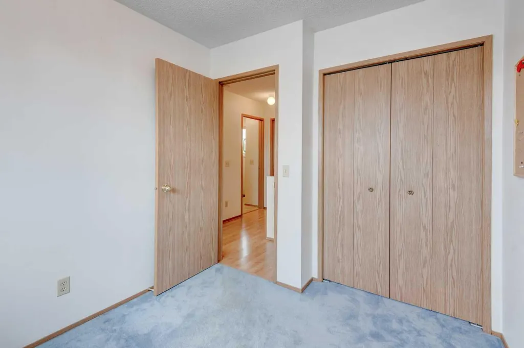 232 Erin Woods Drive SE Calgary AB T2B3B9