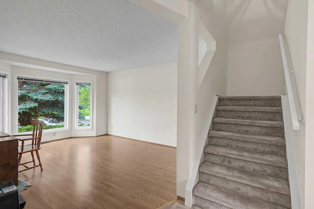 232 Erin Woods Drive SE Calgary AB T2B3B9