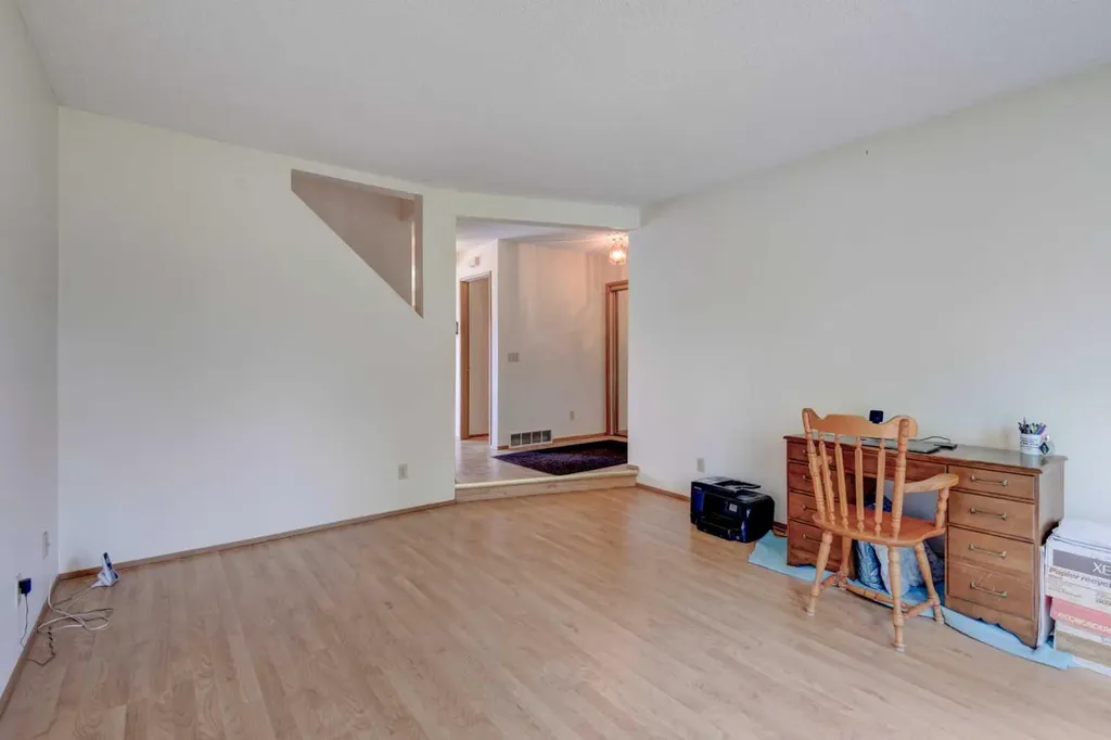 232 Erin Woods Drive SE Calgary AB T2B3B9