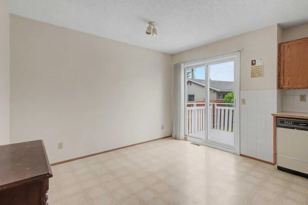 232 Erin Woods Drive SE Calgary AB T2B3B9