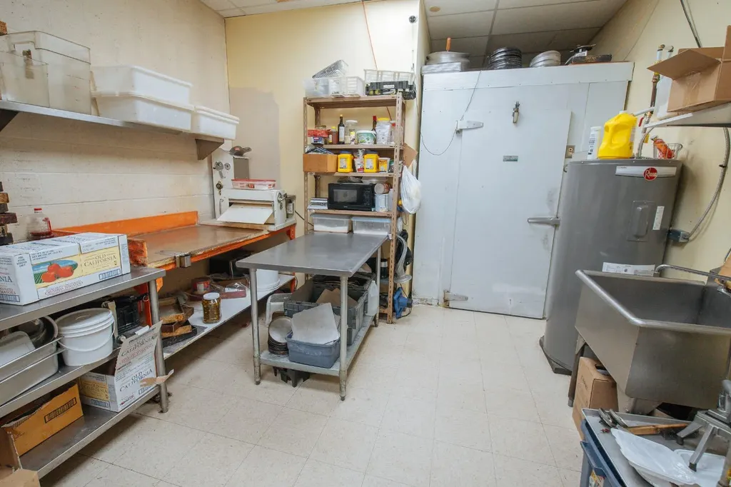 3930 32 Street NE Calgary AB T1Y 7C1