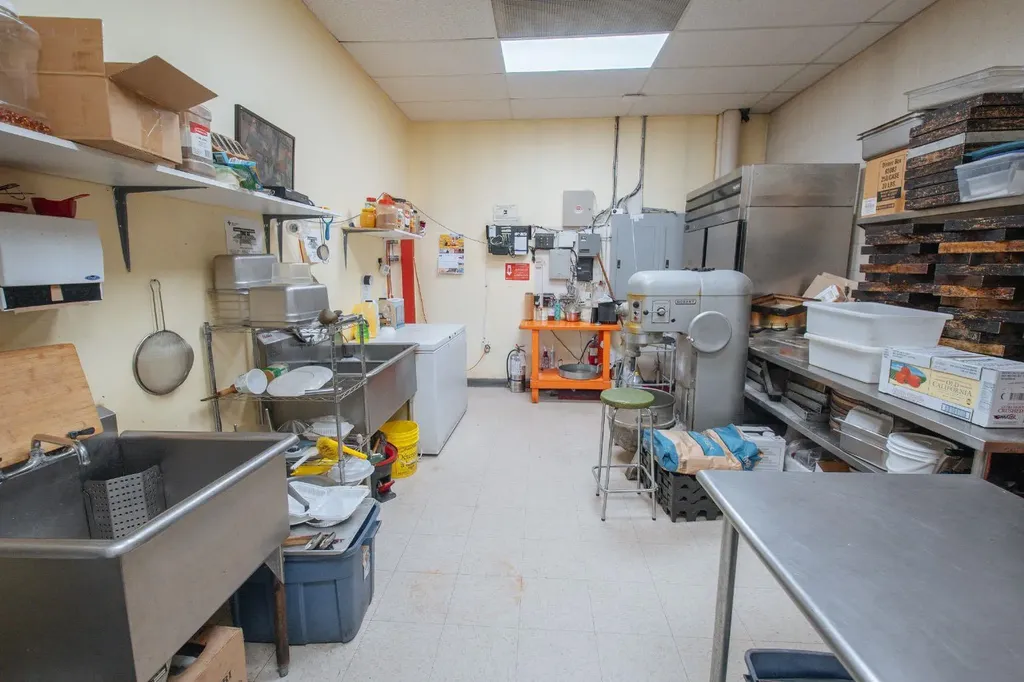 3930 32 Street NE Calgary AB T1Y 7C1