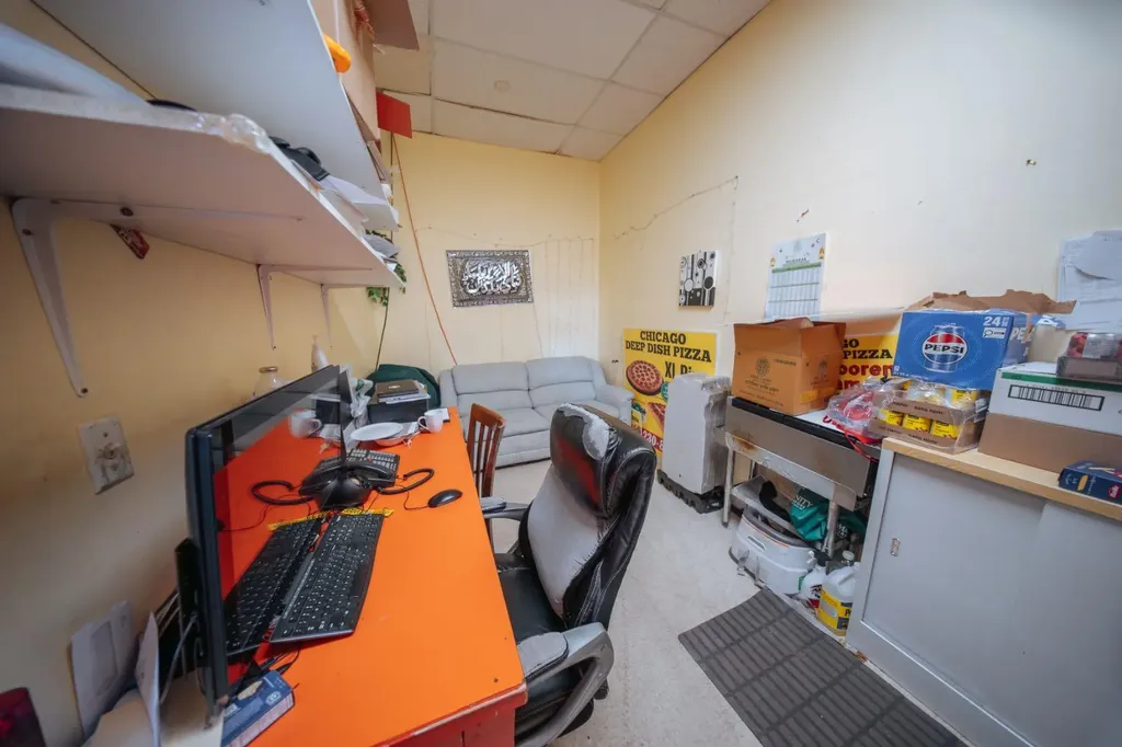 3930 32 Street NE Calgary AB T1Y 7C1
