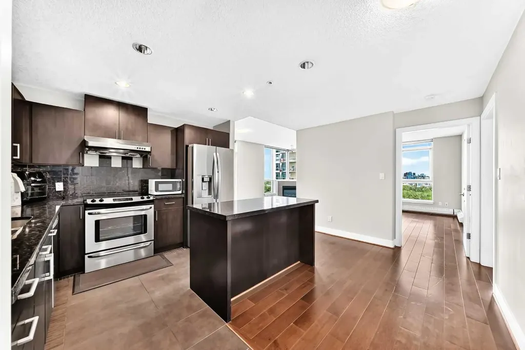 77 Spruce Place SW Calgary AB T3C 3X6