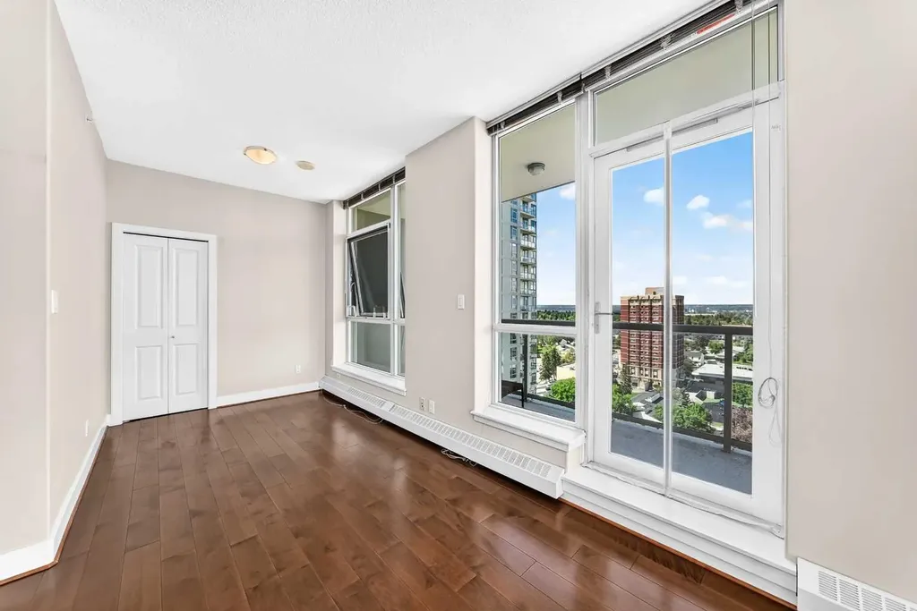 77 Spruce Place SW Calgary AB T3C 3X6