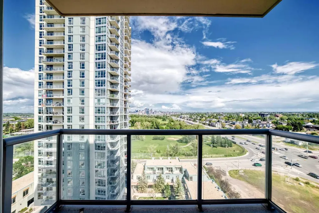 77 Spruce Place SW Calgary AB T3C 3X6