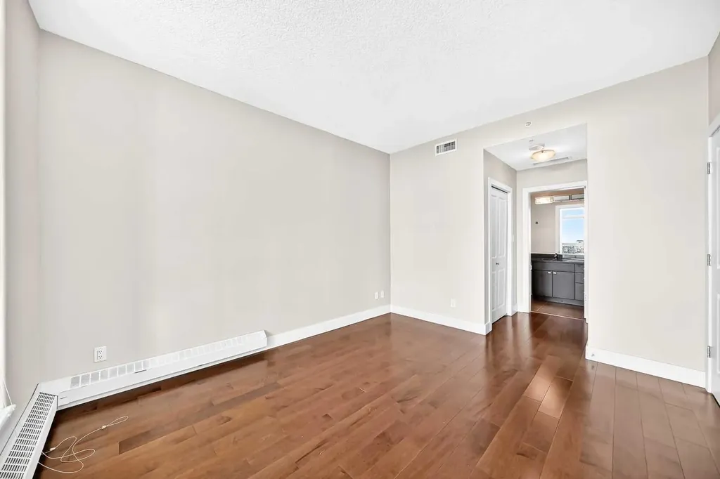 77 Spruce Place SW Calgary AB T3C 3X6