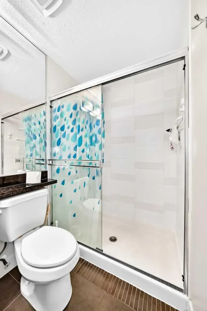 77 Spruce Place SW Calgary AB T3C 3X6