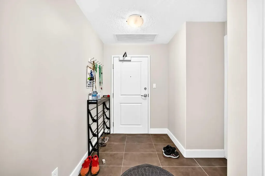 77 Spruce Place SW Calgary AB T3C 3X6