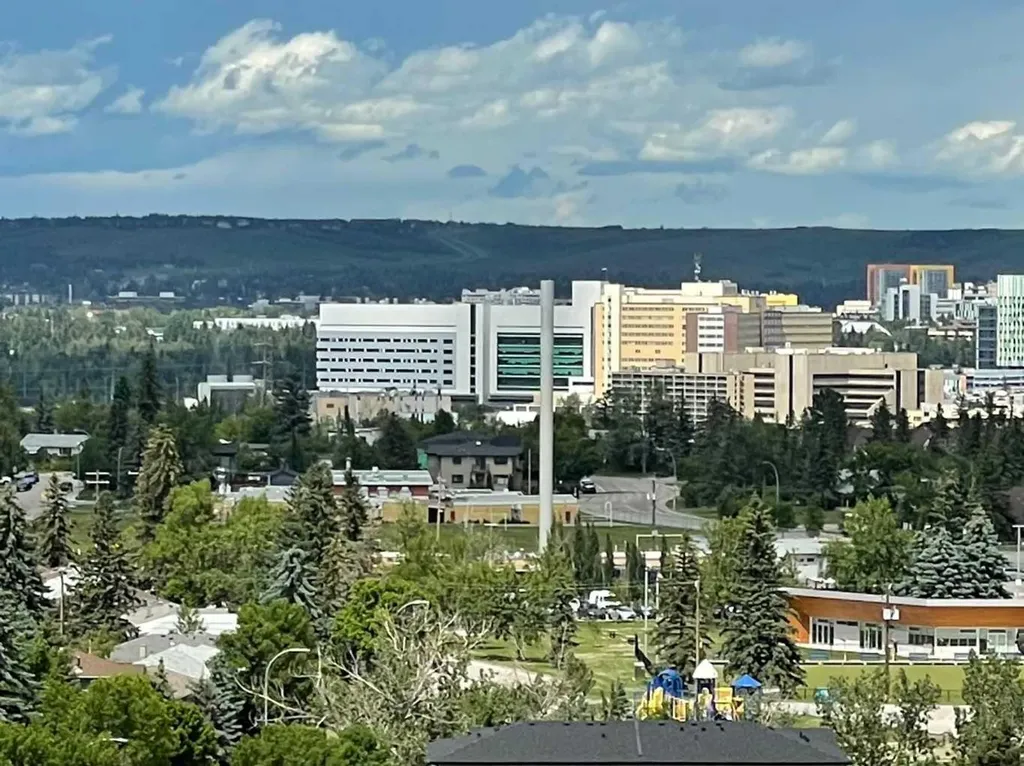 77 Spruce Place SW Calgary AB T3C 3X6