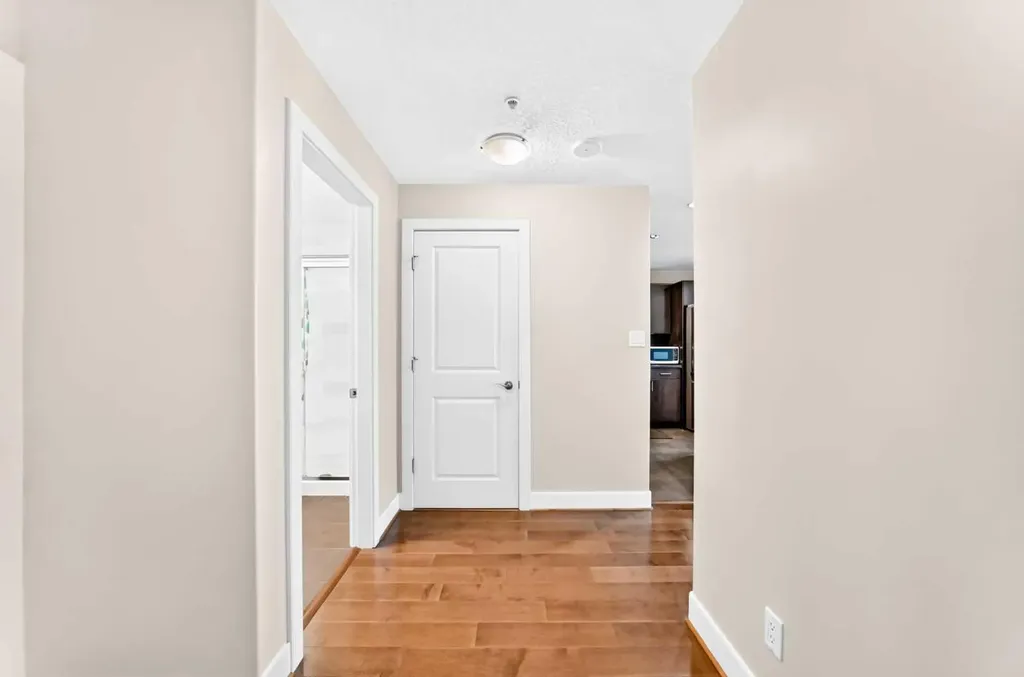 77 Spruce Place SW Calgary AB T3C 3X6