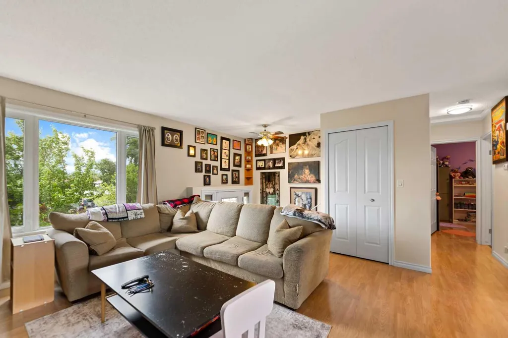 323 Maddock Crescent NE Calgary AB T2A 3W7