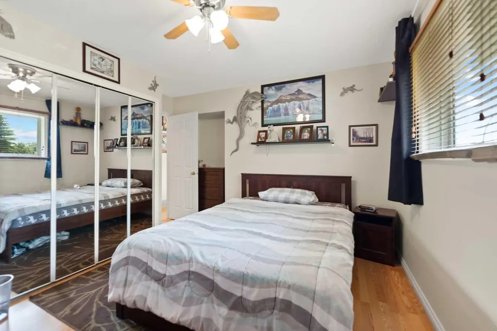 323 Maddock Crescent NE Calgary AB T2A 3W7