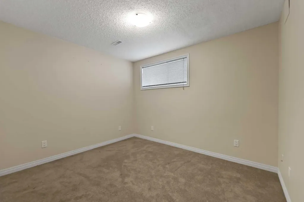 323 Maddock Crescent NE Calgary AB T2A 3W7