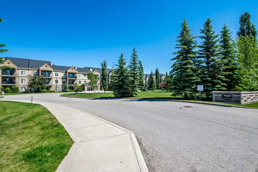 52 Cranfield Link SE Calgary AB T3M 0N9