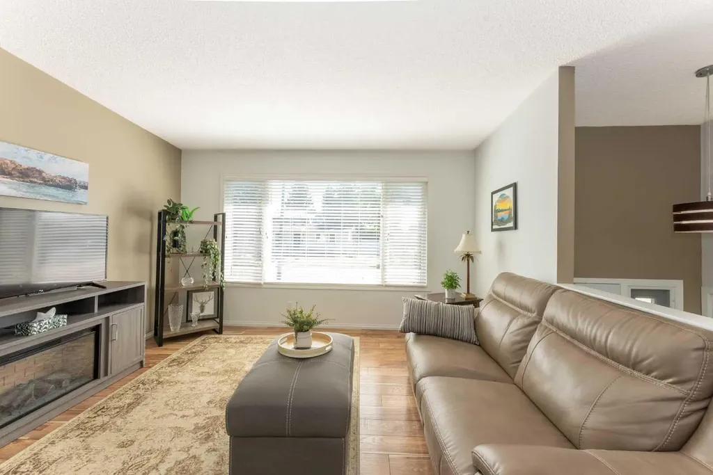 1142 24 Street N Lethbridge AB T1H 3V5