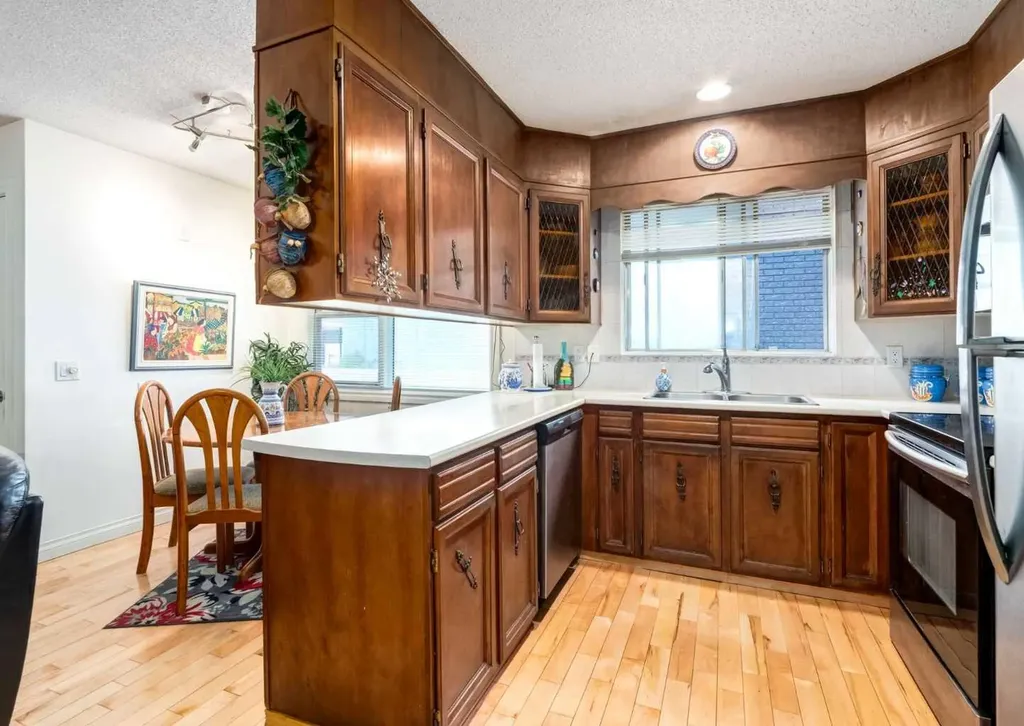 7311 Silver Mead Road NW Calgary AB T3B 3V1