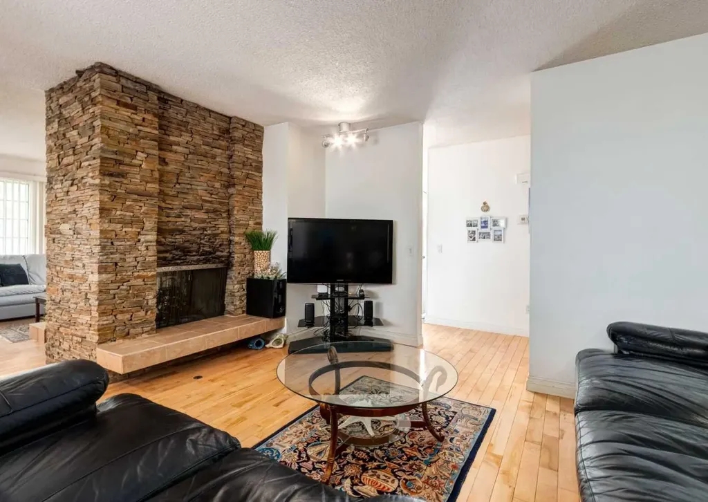 7311 Silver Mead Road NW Calgary AB T3B 3V1