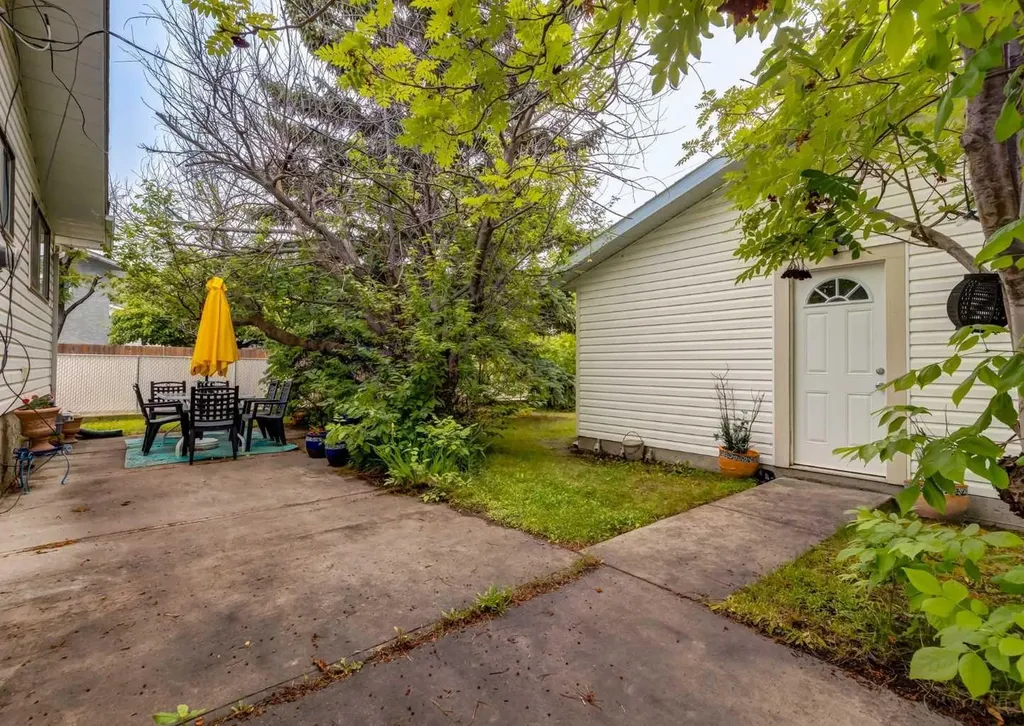 7311 Silver Mead Road NW Calgary AB T3B 3V1