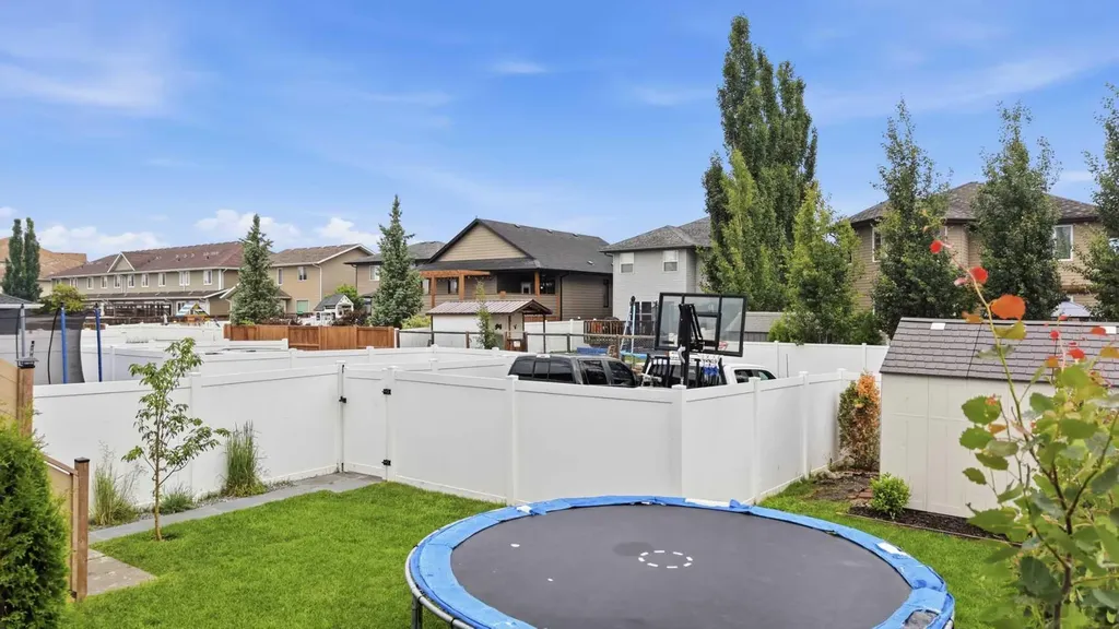 98 Livingston Close Red Deer AB T4R 0S8