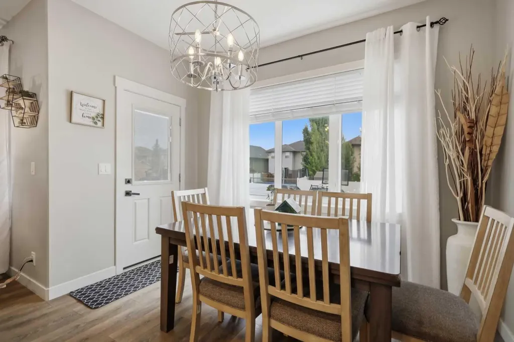 98 Livingston Close Red Deer AB T4R 0S8
