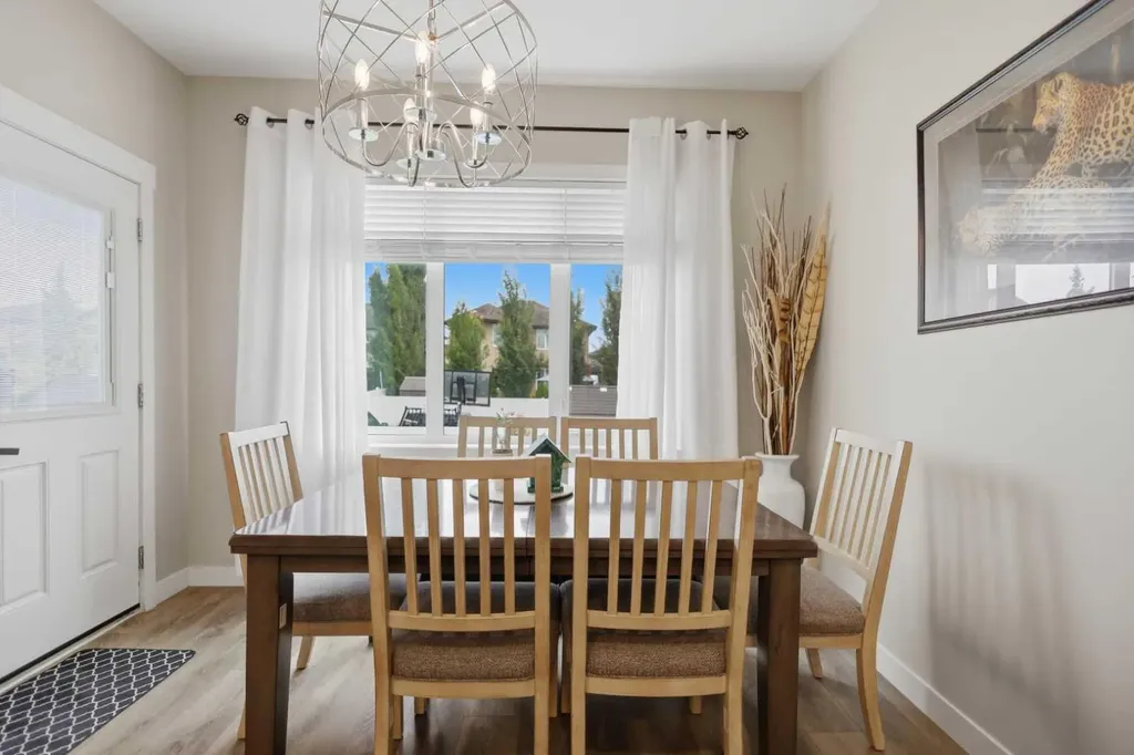 98 Livingston Close Red Deer AB T4R 0S8