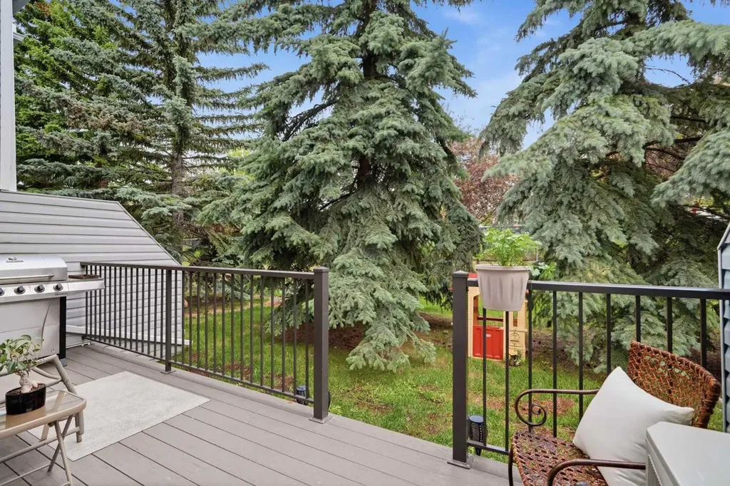 104 Patina Point SW Calgary AB T3H 3J7