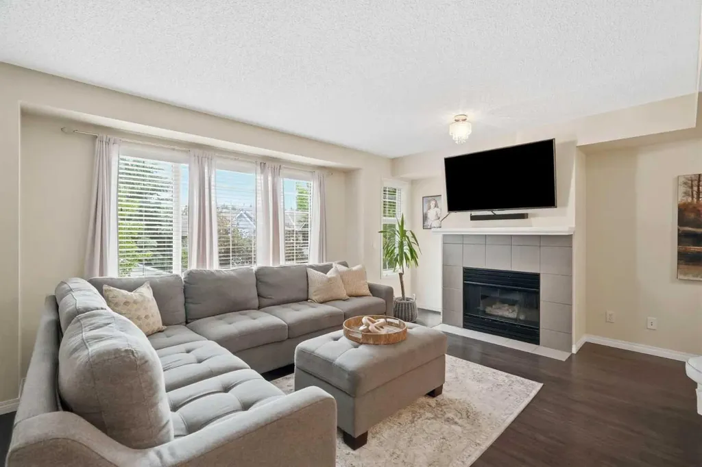 104 Patina Point SW Calgary AB T3H 3J7