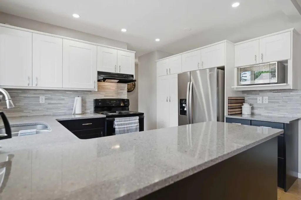 127 Thomas Place Strathmore AB T1P 1C3