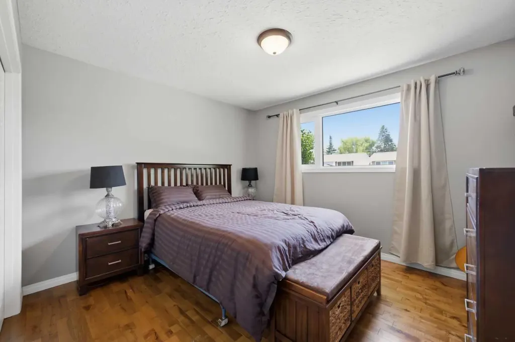 127 Thomas Place Strathmore AB T1P 1C3